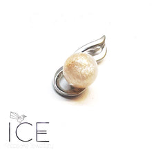 Acacia - Pearl Pendant