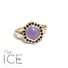 Florence - in 9ct Gold With 18 Diamonds
